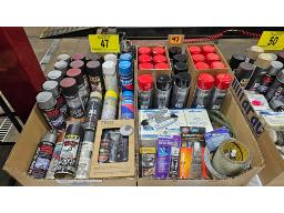 LOT COMPRENANT (2) BO&Icirc;TES DE CANNETTES DE PEINTURE