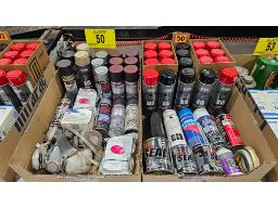 LOT COMPRENANT (2) BO&Icirc;TES DE CANNETTES DE PEINTURE