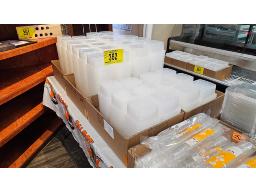 LOT DE (3) BO&Icirc;TES DE CONTENANTS EN PLASTIQUE IPL S