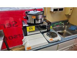 LOT DE (1) CROCK-POT, (1) GRILLETTE TOASTMASTER, (