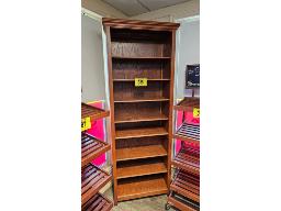 LOT COMPRENANT &Eacute;TAG&Egrave;RE EN BOIS AVEC 8 TABLETTES 16