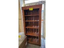 LOT COMPRENANT &Eacute;TAG&Egrave;RE EN BOIS AVEC 5 TABLETTES 17