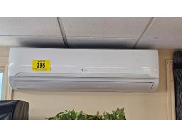 LOT COMPRENANT CLIMATISEUR MURAL ELIOS 2021, 220 V