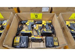 LOT DE (2) PERCEUSES, (1) VISSEUSE DEWALT 20 V AVE