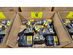 LOT DE (2) PERCEUSES, (1) VISSEUSE DEWALT 20 V AVE
