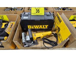 LOT DE (1) BISCUITEUSE &Eacute;LECTRIQUE DEWALT AVEC COFF