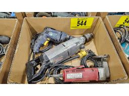LOT COMPRENANT (1) GRIGNOTEUSE &Agrave; T&Ocirc;LE 18GA SHEAR M