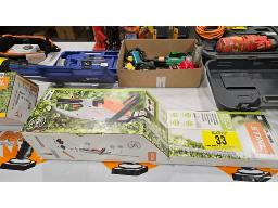 LOT COMPRENANT (1) TAILLE-HAIE STIHL HSA 40 AVEC B