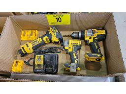 LOT COMPRENANT (1) ROTOZIP, (1) VISSEUSE ET (1) PE