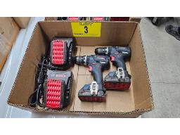LOT COMPRENANT (2) PERCEUSES BOSCH 18 V AVEC (4) B