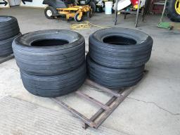  4 pneus Neuf 11L15 - 8 ply pour wagon
