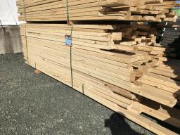 Bundle de bois 2x4 environ 294 mcx de 7-10 pi