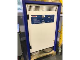 Chargeur Hawker 220/400 volts, 48 VDC, 100 amps.