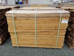 Planche à clôture en bois traité 1''x6''x5pi env. 