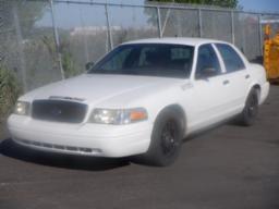 2004, FORD, CROWN VICTORIA, Odomètre: 179 793 km, 