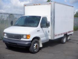 2006, FORD, E-350, Odomètre: 37 150 km, Masse: 324