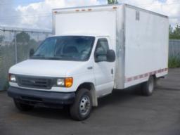 2005, FORD, E-350, Odomètre: 60 367 km, Masse: 343