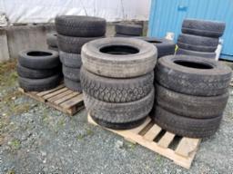 Lot de pneus variés grandeur 14-15-16-17 (env. 23)