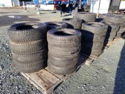 Lot de pneus grandeurs variées