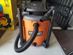 Balayeuse RIGID 16 gallons sec/humide