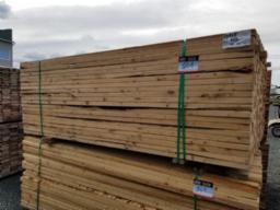 Environ 294 mcx de bois de 2x4 , 8 pi. Cet article est vendu sous approbation du vendeur.