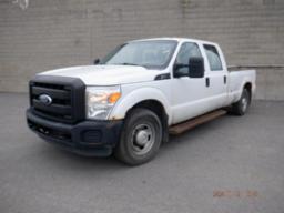 2011, FORD, F-250 XL, CAMIONNETTE AVEC MONTE-CHARG