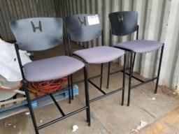 3 Chaises de comptoir avec logo HONDA