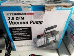 Pompe à vide PITTSBURGH 2.5 CFM, 110 volts