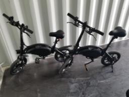 2 mini vélos électriques sans chargeur ***peut man
