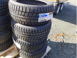 4 Pneus TOYO OBSERVE hiver 225/45R17