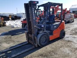 DOOSAN D30S-5, chariot élévateur 6000 lbs diesel