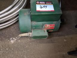 Moteur électrique 5HP 230 volts 1 phase