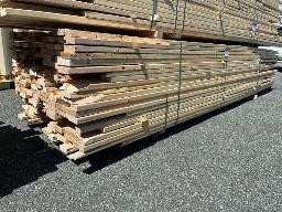 Lot de bois 2x6 de longueurs variées de 9 à 17 pi env. 170 mcx
