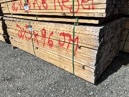 Lot de bois de 2x3x8' env. 324 mcx