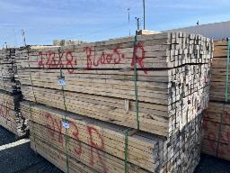 Lot de bois de 2x3x8' env. 324 mcx