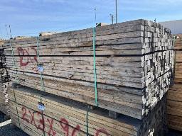 Lot de bois de 2x3x8' env. 324 mcx