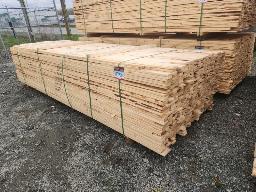 Lot de bois de 1x3x12 env. 740 mcx