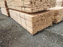 Lot de bois de 1x3x12 env. 800 mcx