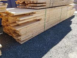 Lot de bois 2x6 de longueurs variées de 9' à  16' env. 190 mcx