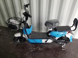 Scooter électrique ORCA BY EZGO BLANC avec panier, neuf