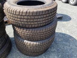 4 Pneus MICHELIN LT245/75R17 neufs