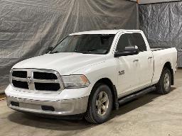 2016, DODGE RAM 1500, CAMIONNETTE    AVEC FLÈCHE DE SIGNALISATION