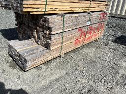 Lot de bois de 2x3x6' env. 324 mcx