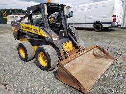 2010 NEW HOLLAND L180, chargeur compact,