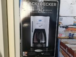 BLACK&DECKER CM1300SC- 5 Cafetières 12 tasses -neuves