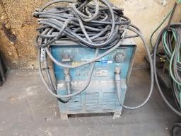 Soudeuse HOBART R-400, 230/460/575 volts, 3 phases