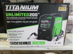 TITANIUM UNLIMITED 200-Soudeuse multiprocesseur avec entrée 120/240 volts MIG_ROD_TIG
