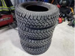 4 Pneus BFGOODRICH LT245/75R16 usagés