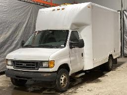 2003, FORD E-450, CAMION À 6 ROUES    CUBE
