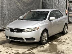 2013, KIA FORTE, AUTOMOBILE